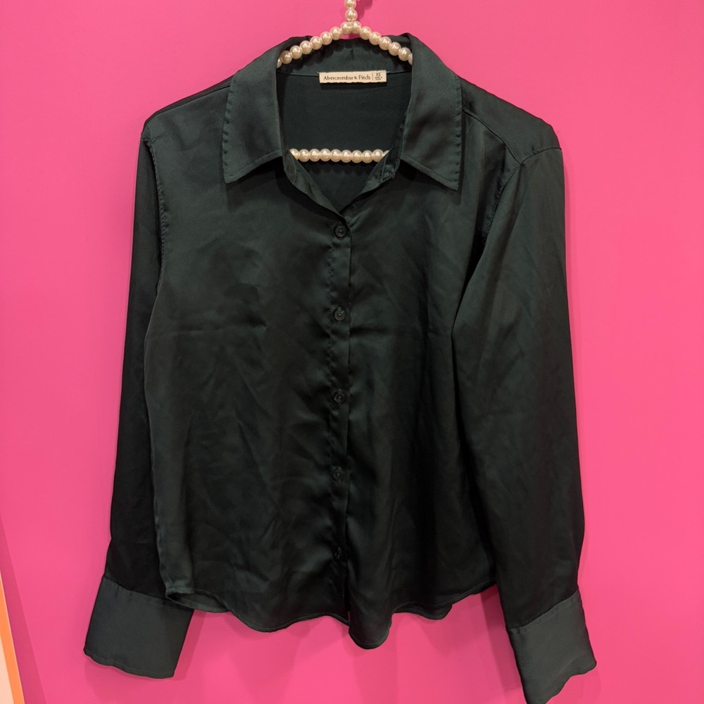 Abercrombie & Fitch Dark Green Satin Button Down Shirt - Picture 2 of 4